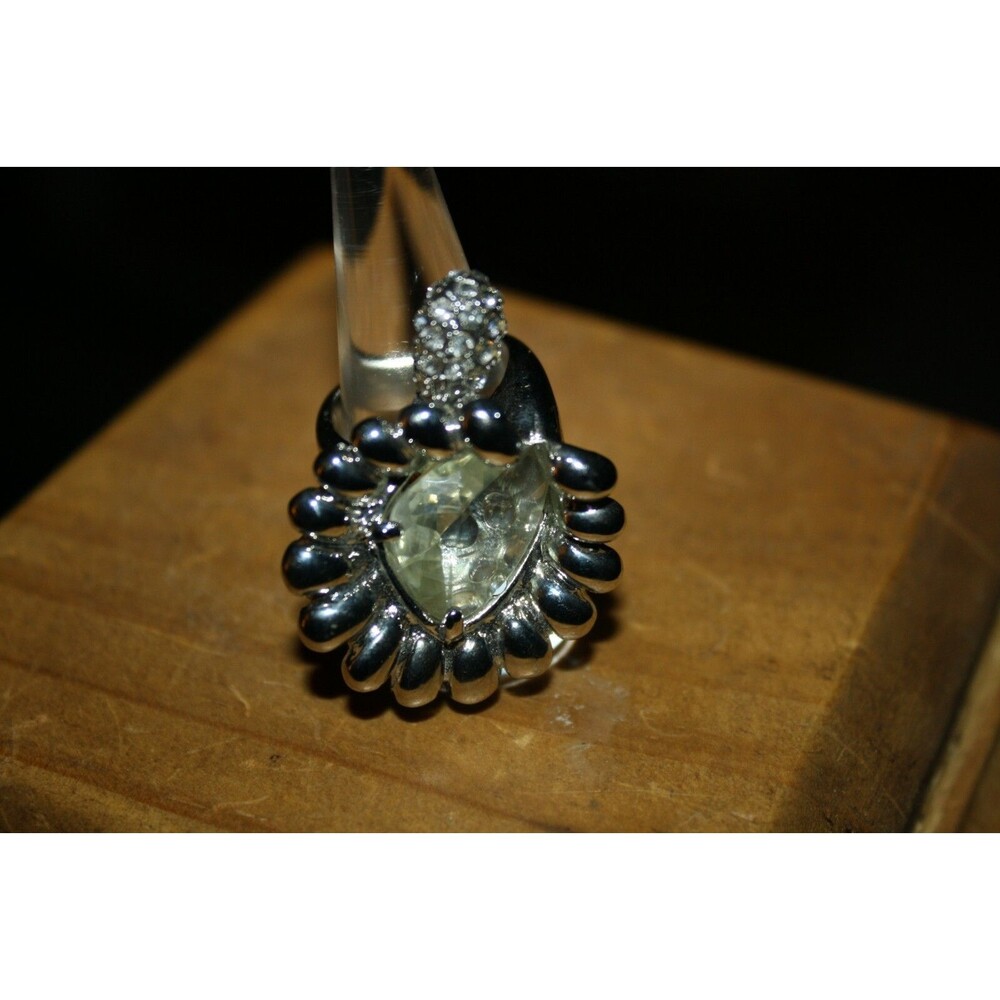 WOMEN'S  WHITE CRYSTAL SILVER TONE & CRYSTALS COSTUME RING SIZE 7  LADIES TEENS